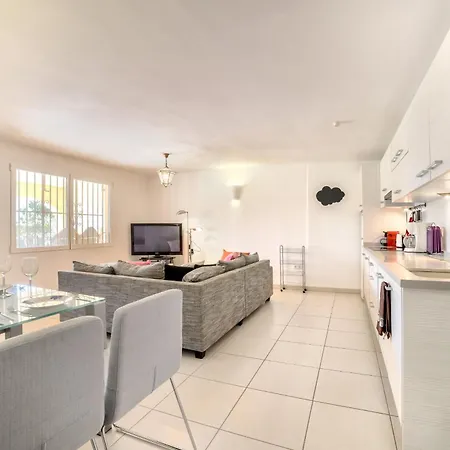 Ocaso - Plusholidays * Κάλπε